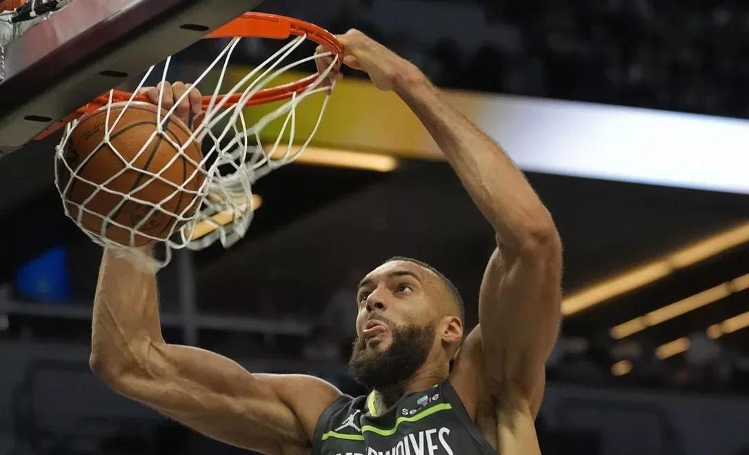 风云突变明尼苏达森林狼今晨完成体检;欧冠版图或变;球迷炸锅;轮换策略成焦点的简单介绍 风云突变明尼苏达森林狼今晨完成体检;欧冠版图或变;球迷炸锅;轮换策略成焦点的简单介绍