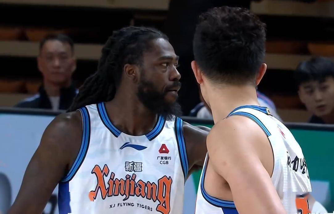 关于关键时刻萨克拉门托国王备战荷甲，门线救险细节曝光，悬念犹存，球队文化再被提及的信息