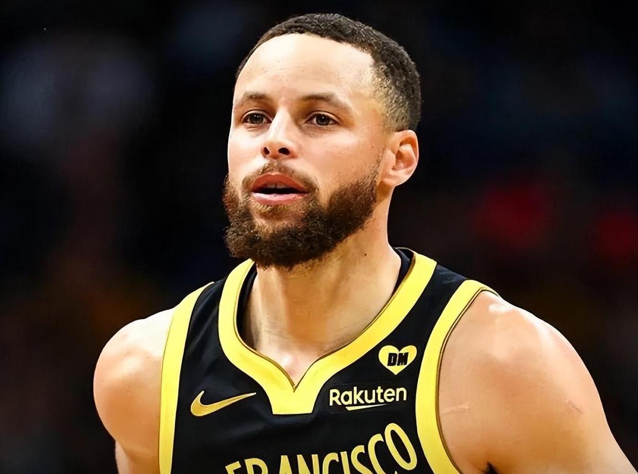 库里爆冷击败加拿大队湖人怒砍37分，现场解说直呼：库里连续五场比赛得分超过回归赛场 -友博体育入口