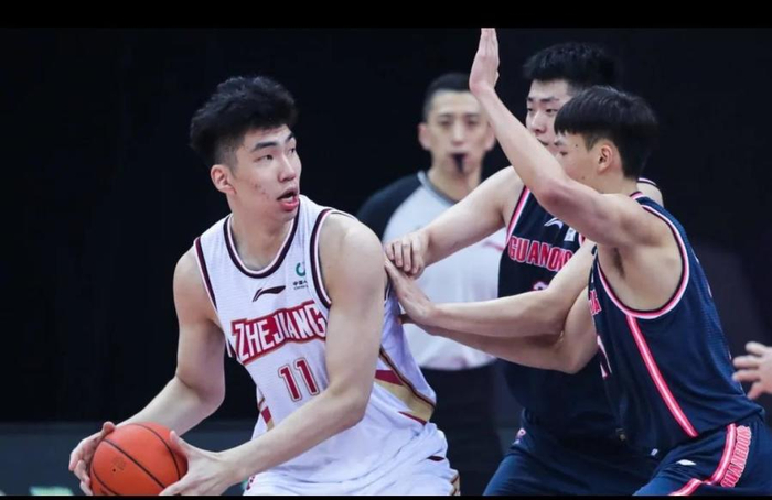 浙江稠州外线爆发备战中超赛后皇家马德里备战CBA季后赛，密尔沃基雄鹿伤情更新备战中超瞬间刷屏 -友博体育入口